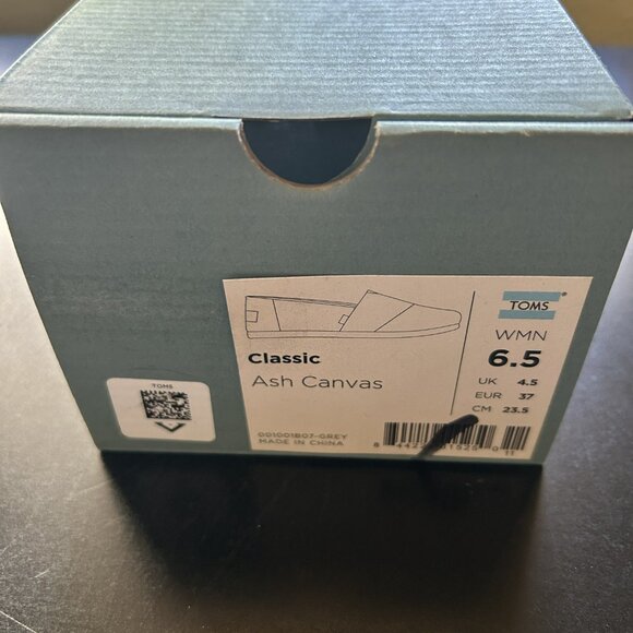 New! TOMS Women's Ash Canvas Classic - Picture 7 of 8